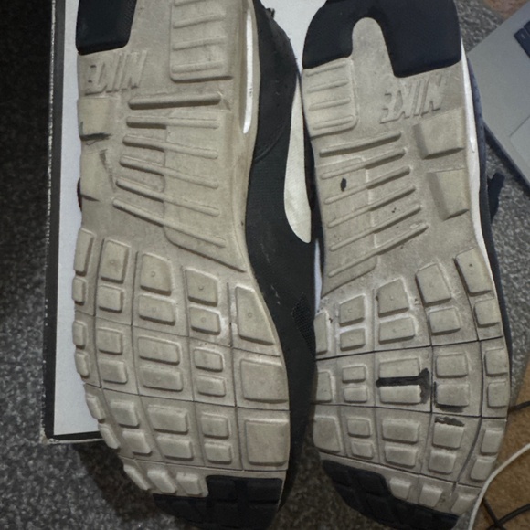 Nike Sneakers - Picture 4 of 4